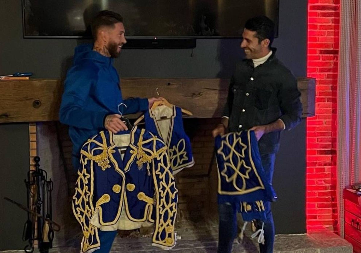 Ceremonia de entrega del traje goyesco: de Talavante a Ramos