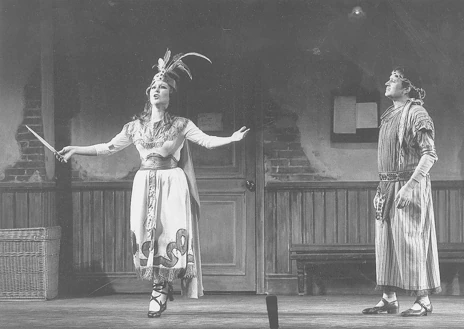 Secondary image 1 - Pedro Lavirgen, at the Lyrical Gala of the Teatro de la Maestranza in 1992;  together with Josefina Meneses in 'El duo de La Africana';  and in his house in Madrid 