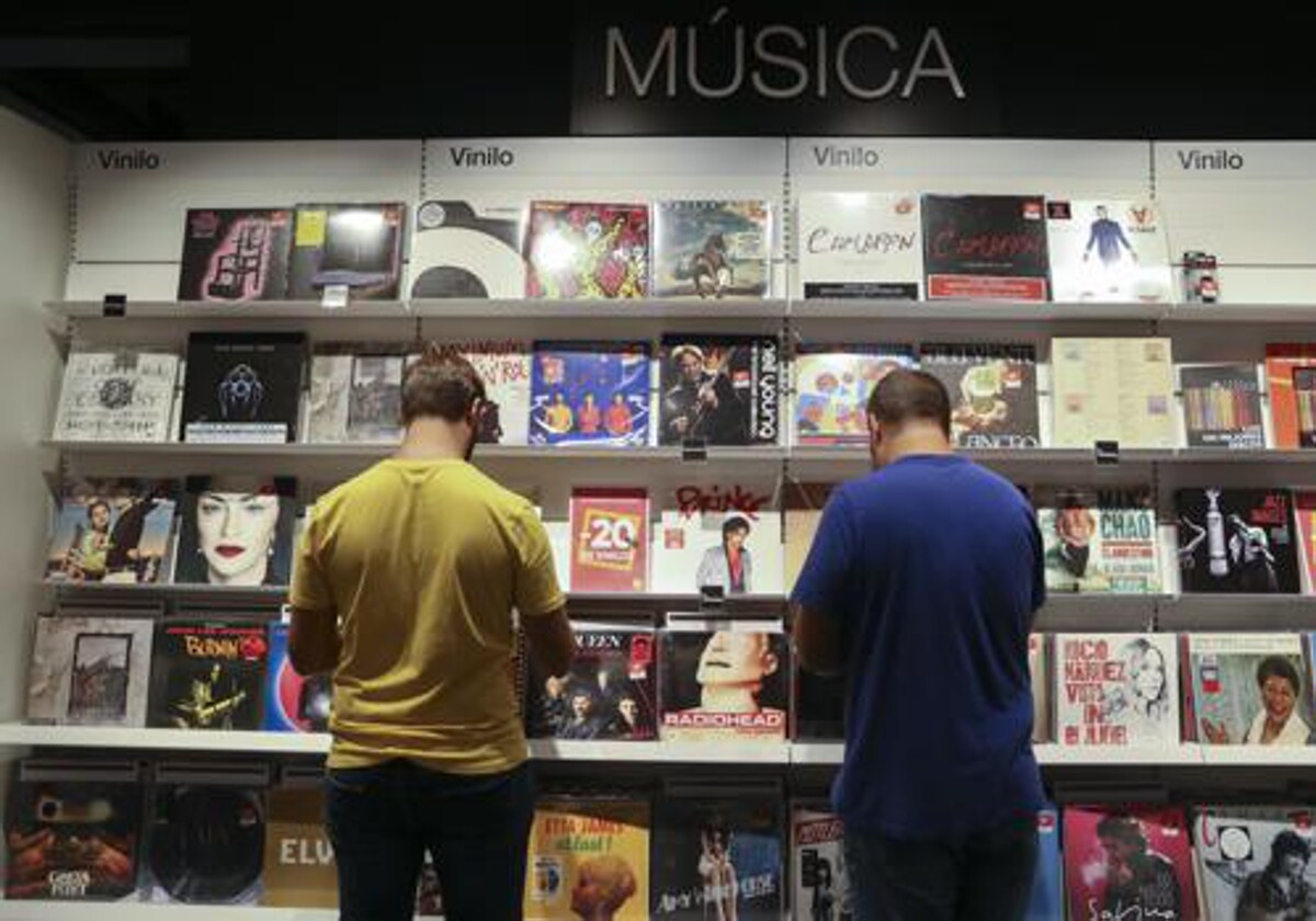 Venta de 13 millones de discos de vinilo confirman su vigencia en mercado  de la música Artes