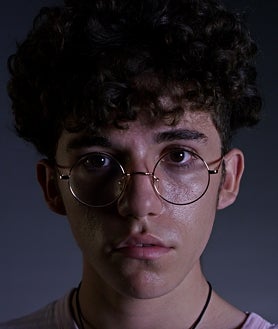 Imagen secundaria 2 - Arriba, detalle del 'Index' del autor. Sobre estas líneas, otras dos imágenes de la serie 'Figuratevily'