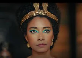 «Cleopatra era de piel clara», responde Egipto a Netflix