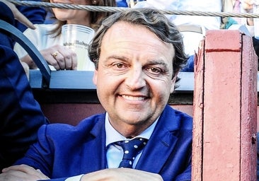 Con la mirada en la historia