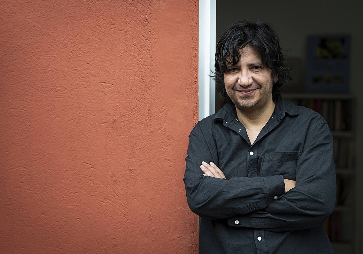 Alejandro Zambra, en la sede de la editorial Anagrama