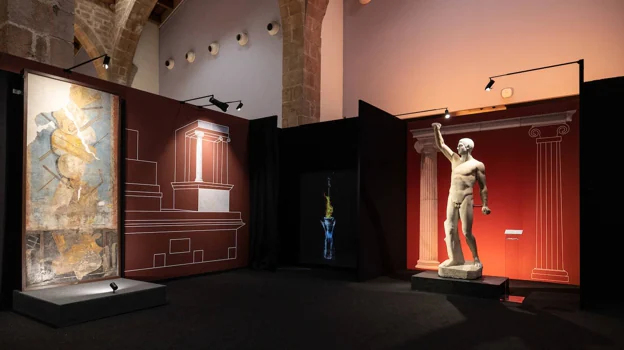 The exhibition brings together frescoes, sculptures and high technology