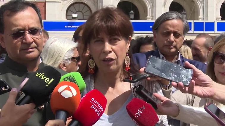 Ana Redondo exhibe el "orgullo" por una Feria del Libro "internacional"
