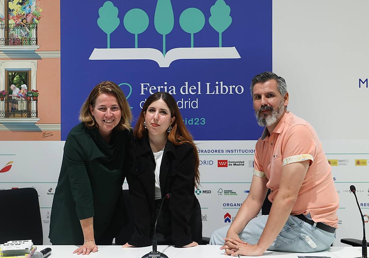 Beatriz Lizárraga, Lola Zoido y Javier Díaz Guardiola