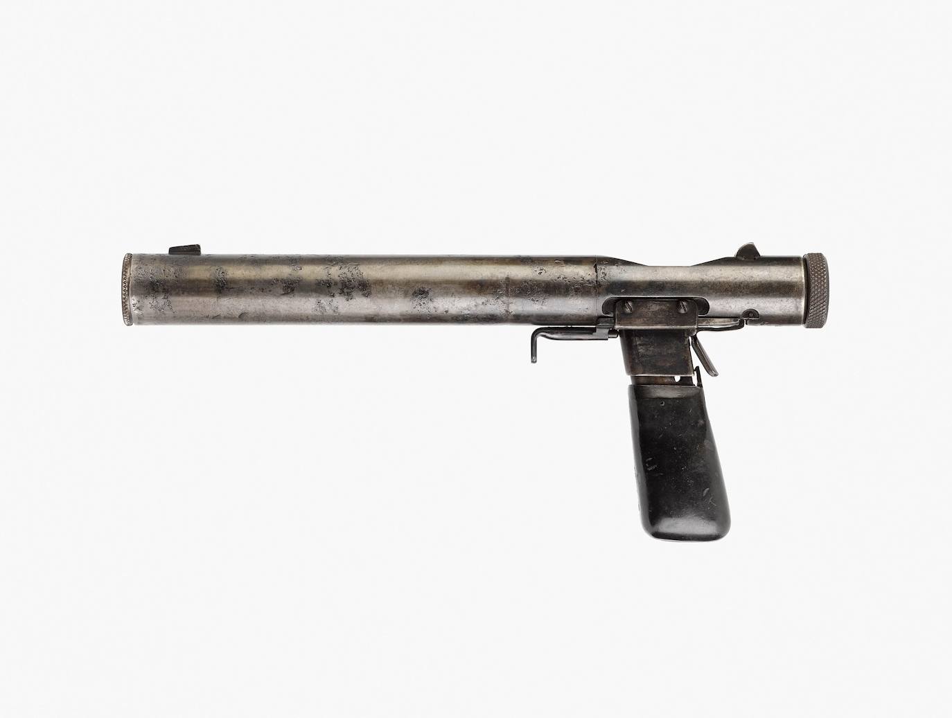 Pistola silenciosa Welrod MK IIA de calibre 7.65mm utilizada durante la Segunda Guerra Mundial