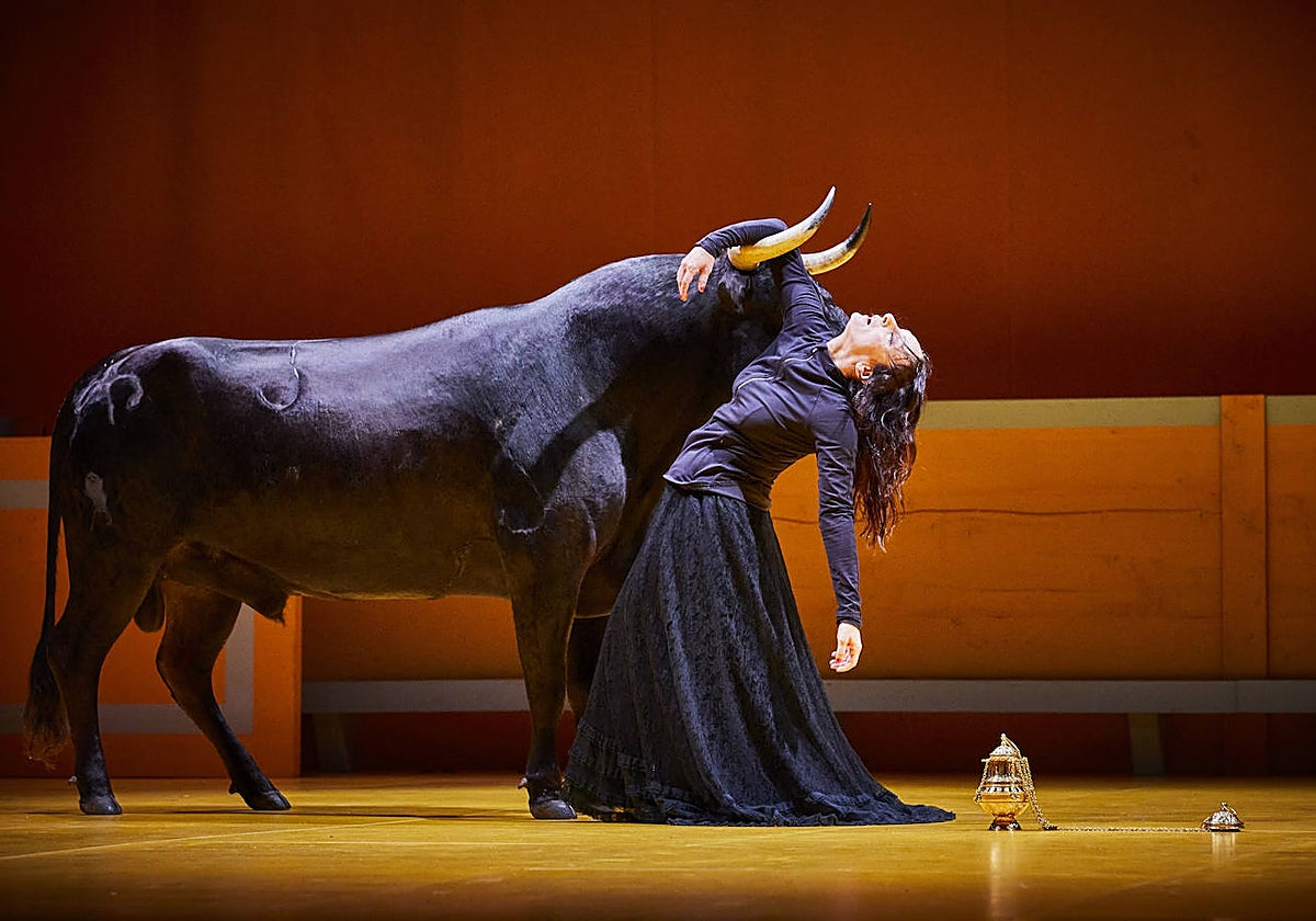 Una imagen de 'Liebestod - El olor a sangre no se me quita de los ojos - Juan Belmonte', de Angélica Liddell, que abre el festival