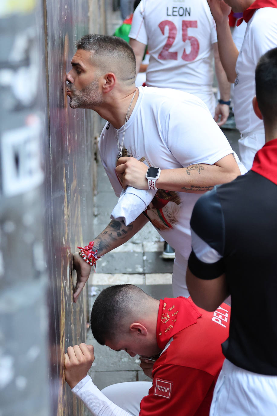 Los Cebada Gago dejan un emocionante y peligroso encierro en San Fermín