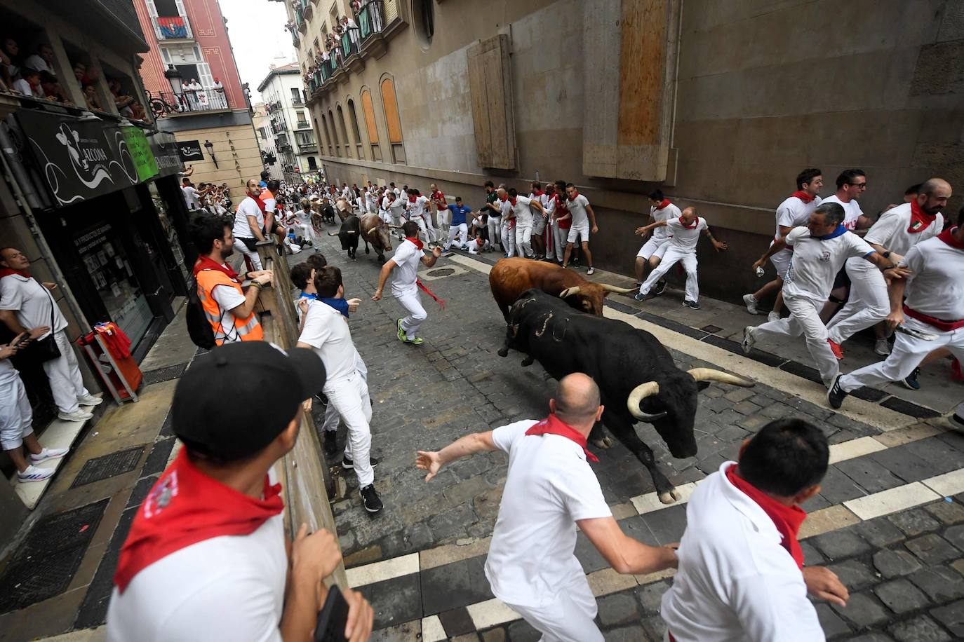 Fotogalería: quinto encierro de los Sanfermínes 2023