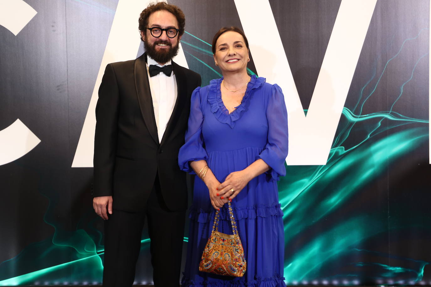 Joaquín Manso, director de 'El Mundo', junto a Pepa Bueno, directora de 'El País'