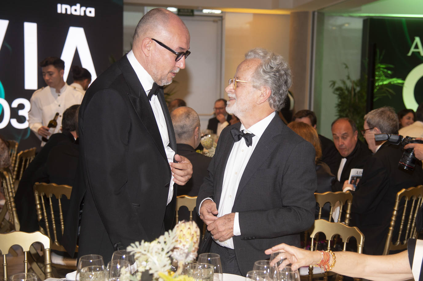 Andrés Rodríguez, presidente de Spain Media, con el director de cine Fernando Colomo