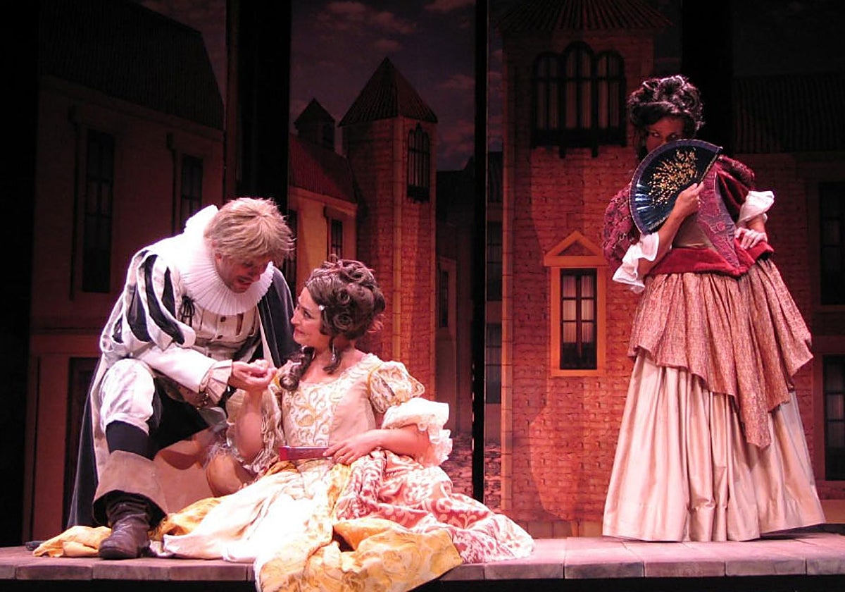 Una escena de 'La verdad sospechosa', en un montaje de Eureka Teatro