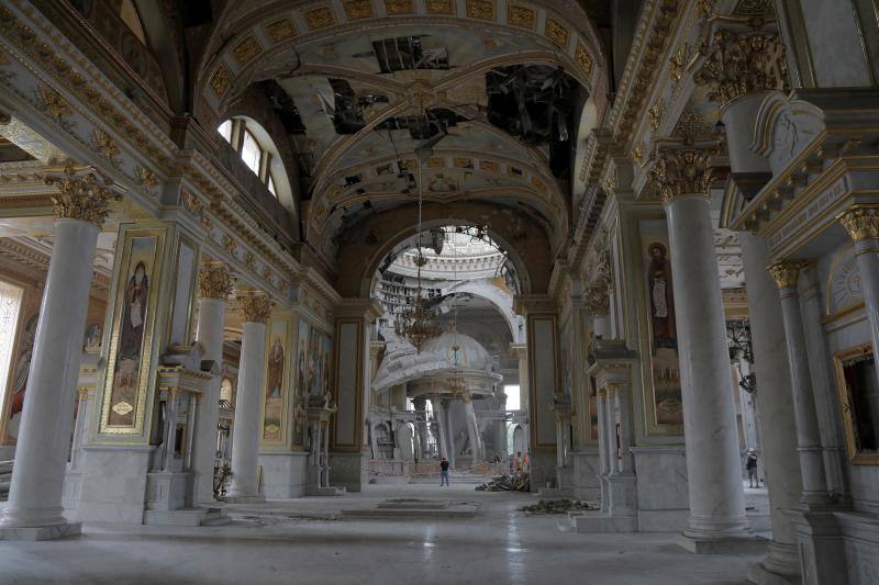 Kiev acusó a Rusia de "destruir" la catedral como parte de una campaña para dañar "sistemáticamente" a la Iglesia ortodoxa en el país, después de que esta se haya declarado independiente de la rusa, aunque el templo todavía depende de Moscú.