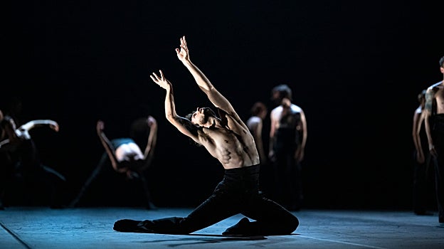 Gonçalo Andrade bailando 'Symphony of sorrows' de Miguel Ramalho