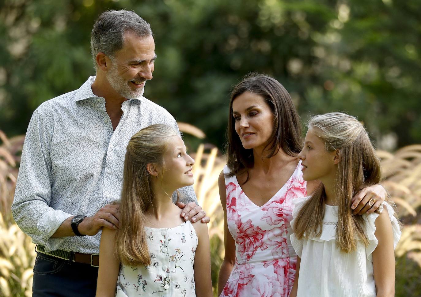 Los Reyes junto a sus hijas, la Princesa Leonor y la Infanta Sofía, en 2019