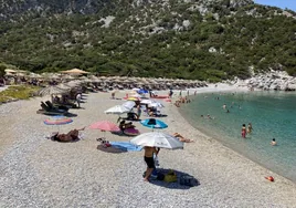 El 'Movimiento de la toalla' se rebela contra los abusos en las playas de Grecia