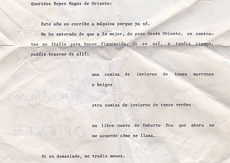 Imagen secundaria 1 - De arriba abajo: una nota de Emma Cohen con instrucciones a Fernán Gómez por un viaje de trabajo, una carta a los Reyes Magos que Fernando escribía cada año a petición de Emma y un dibujo para 'La vida por delante'