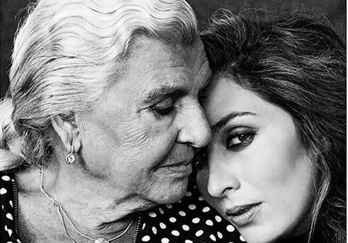 Estrella Morente con su abuela Rosario Muñoz