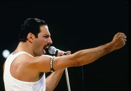 Más de 30.000 objetos de Freddie Mercury salen a subasta en Londres