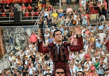 Triunfal reaparición de Daniel Luque, que corta tres orejas en la Goyesca de Arles
