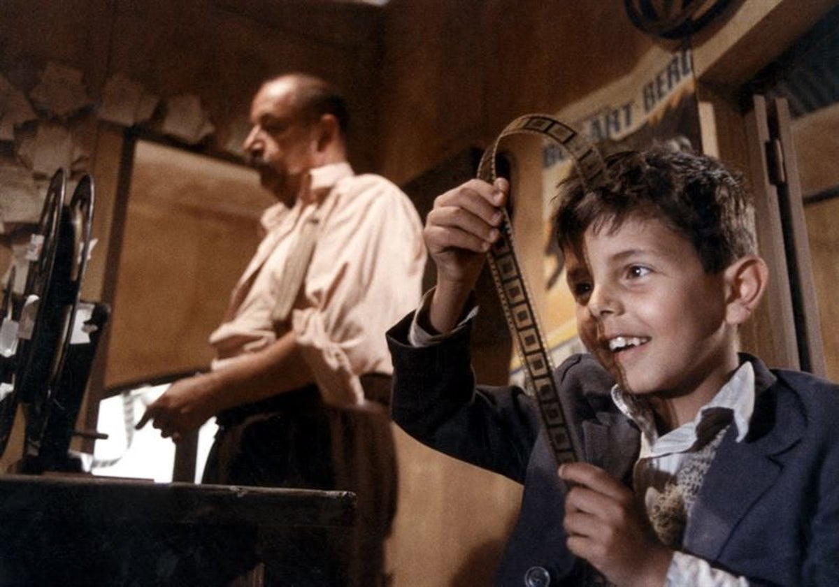 Alfredo y Totó, una amistad entre fotogramas, en la película 'Cinema Paradiso', de 1988