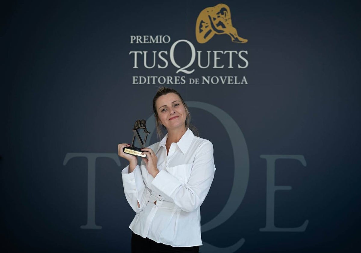 Silvia Hidalgo gana el premio Tusquets de Novela con 'Nada que decir'