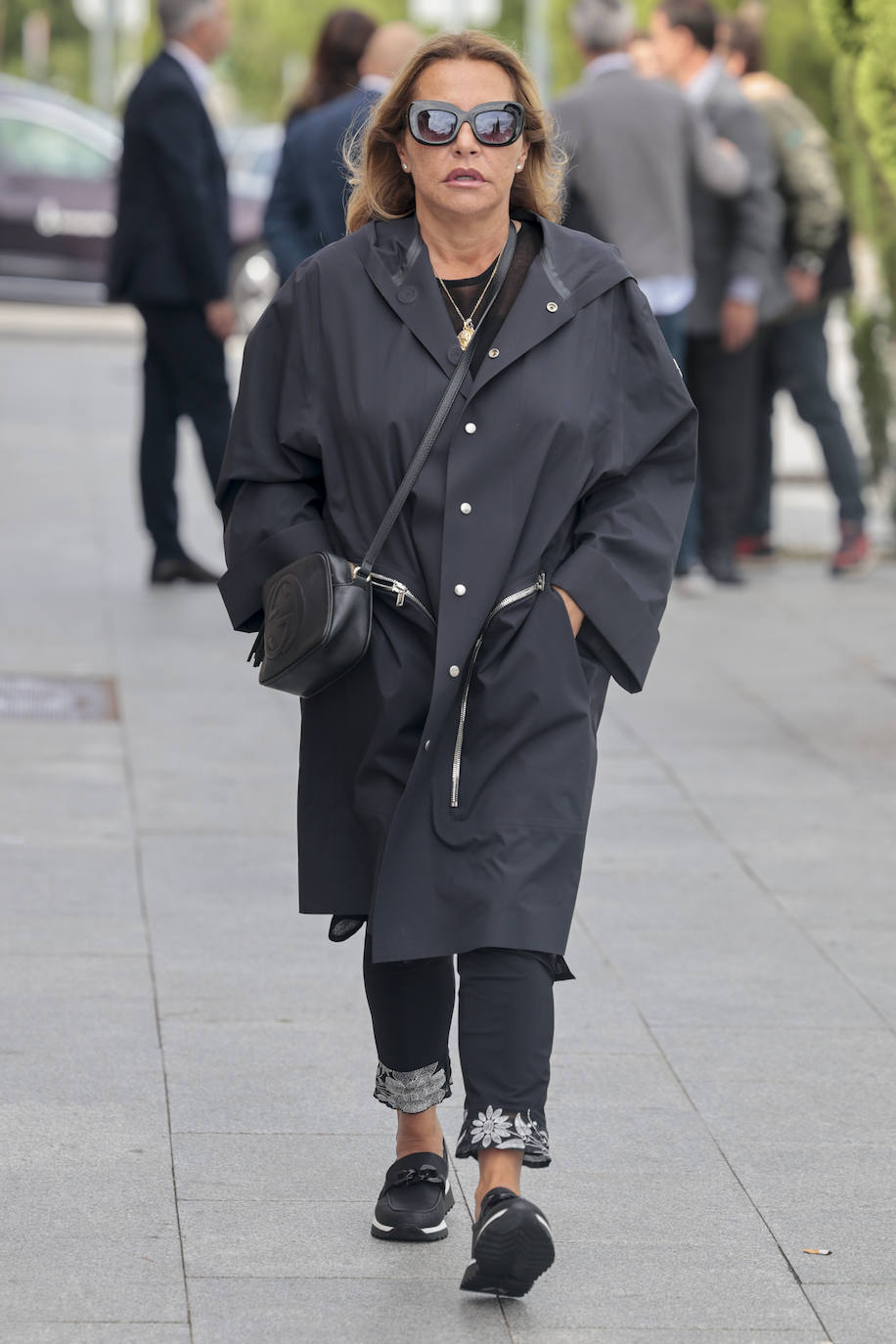 La periodista Cristina Tárrega ha acudido a la capilla ardiente a despedirse de Pepe Domingo Castaño