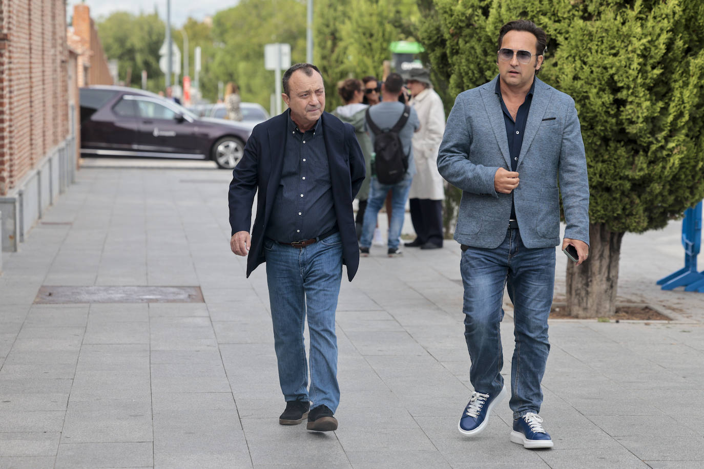 El diputado Manuel Cobo y el periodista especializado en temas de misterio Iker Jiménez.