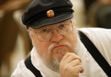 George R.R. Martin, John Grisham o Jonathan Franzen, entre los 9.000 escritores que han demandado a ChatGPT por el uso fraudulento de sus obras