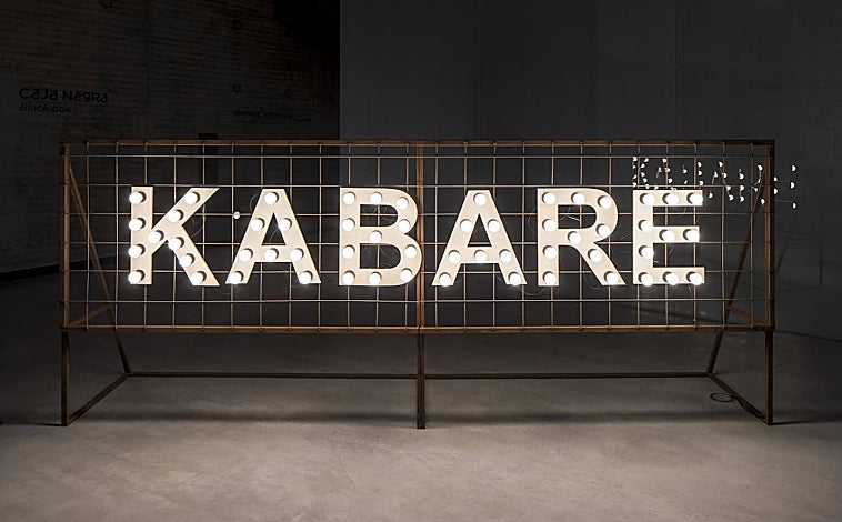 Imagen principal - en las imágenes, algunas de las obras de la colección de Francesca Thyssen que ahora recalan en la segunda parte de la colectiva 'Remedios'