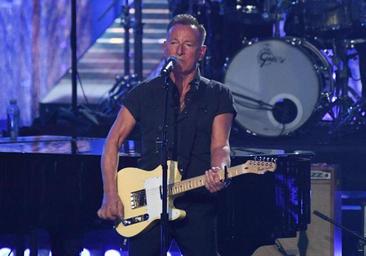 Bruce Springsteen pospone su gira de 2023 por una úlcera