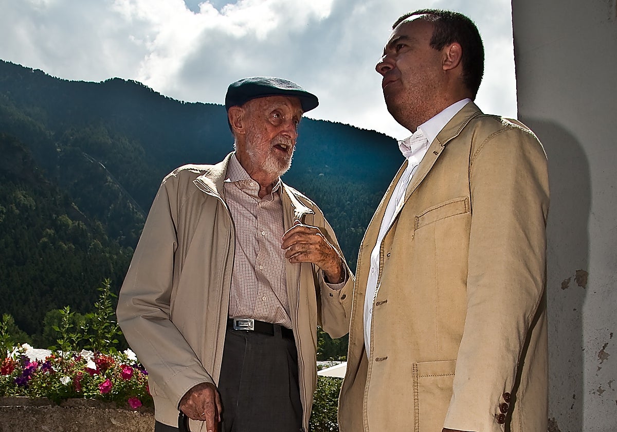 José Luis Sampedro charla con Lorenzo Silva