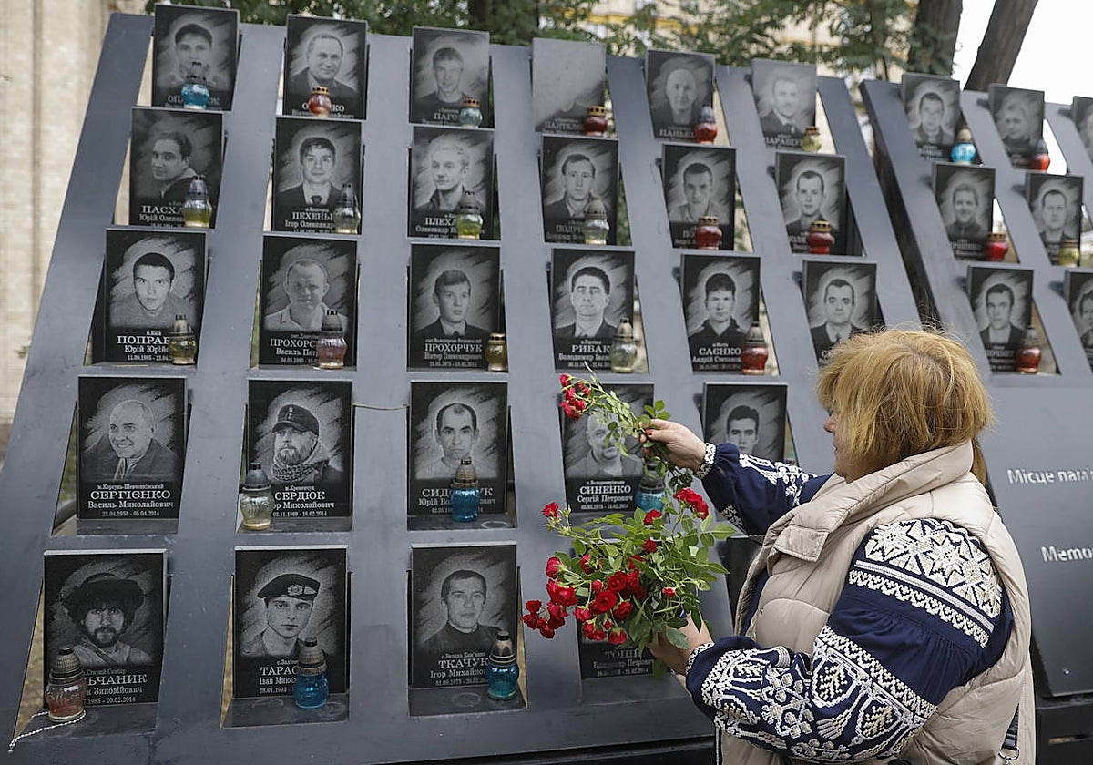 Conmemoración por muertos en Ucrania