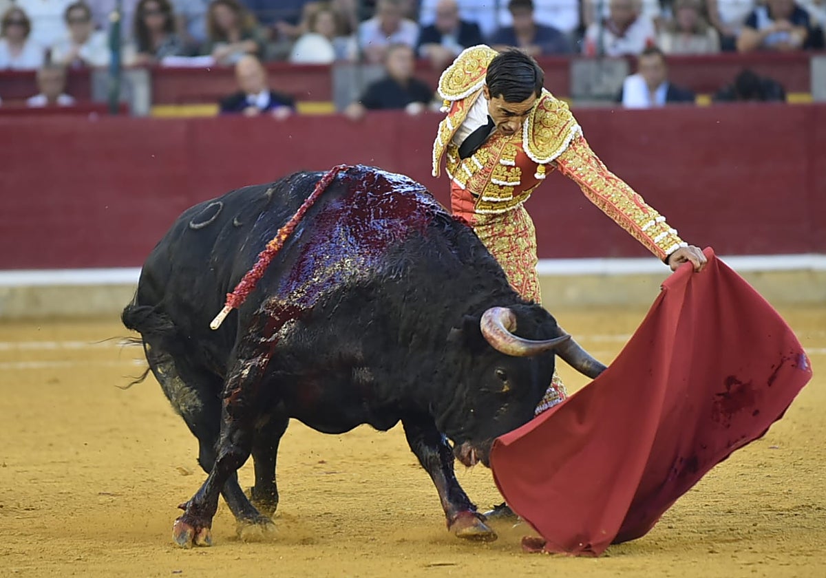 Paco Ureña con el tercero de José Vázquez