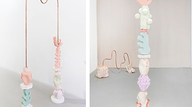 Detalle de los tótems de Ana Rod