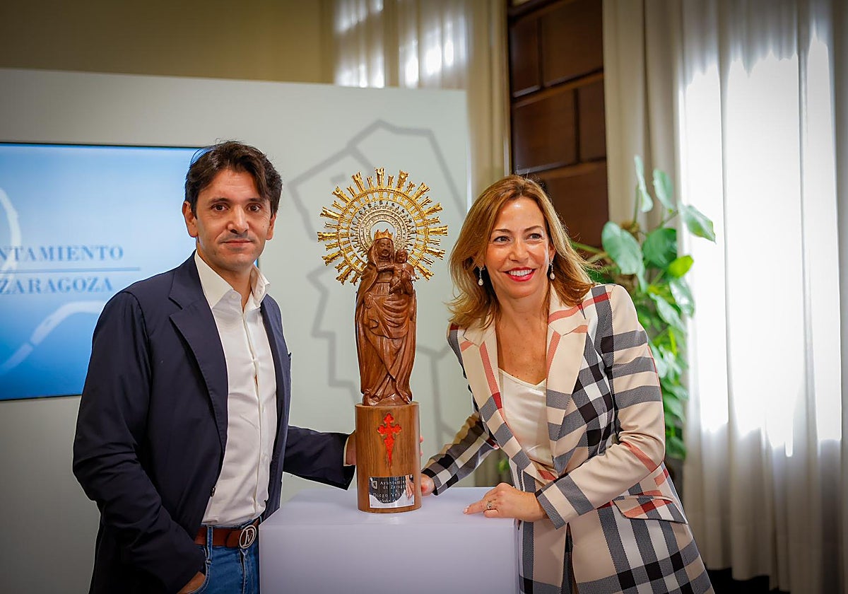 Diego Ventura con el trofeo