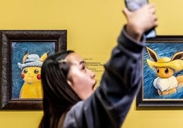 Retiran las cartas de Pokémon inspiradas en Van Gogh tras el caos desatado en el museo del pintor en Ámsterdam