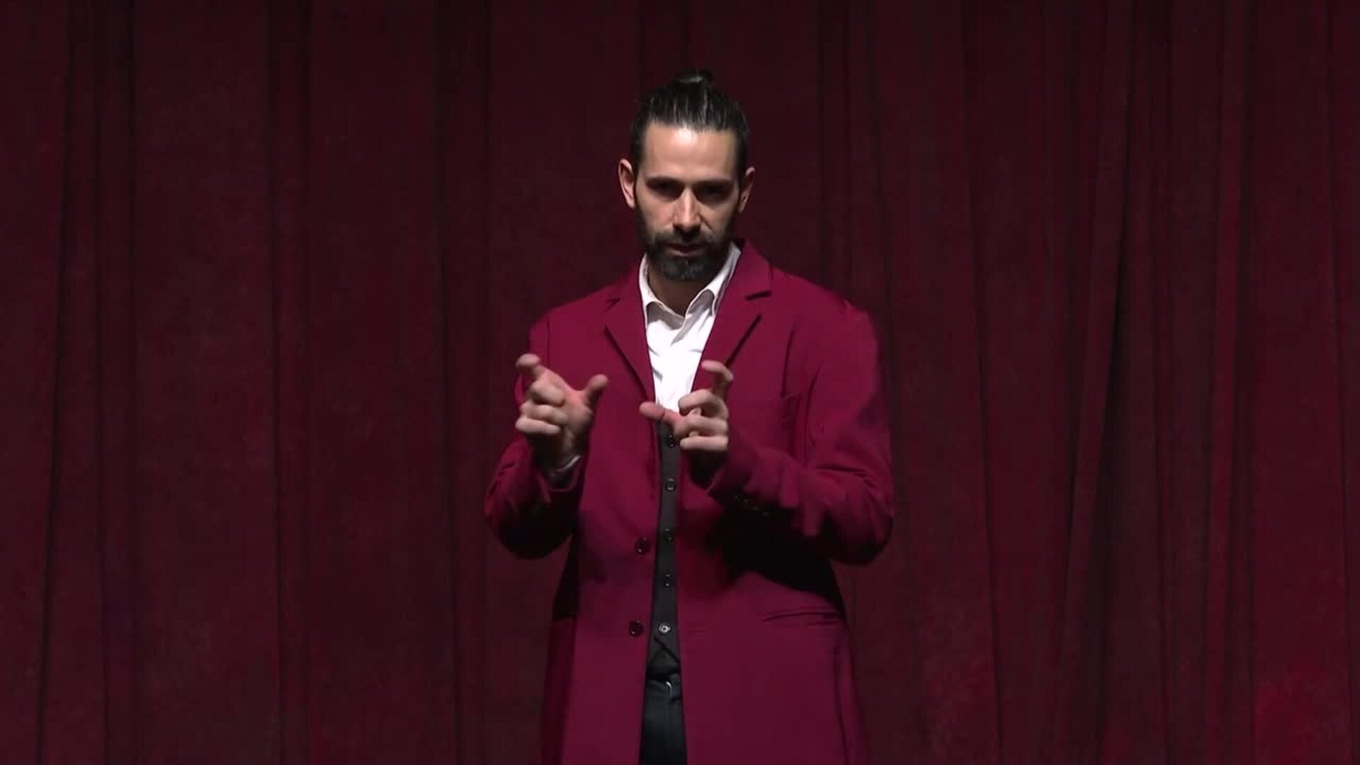 El poderío de la mujer llega a los escenarios con &#039;WOMAN&#039;, el espectáculo de Aaron Vivancos