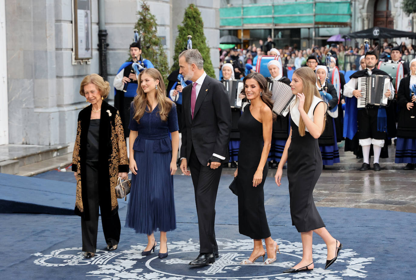 Los Reyes, la Princesa de Asturias, la infanta Sofía y la Reina Doña Sofía