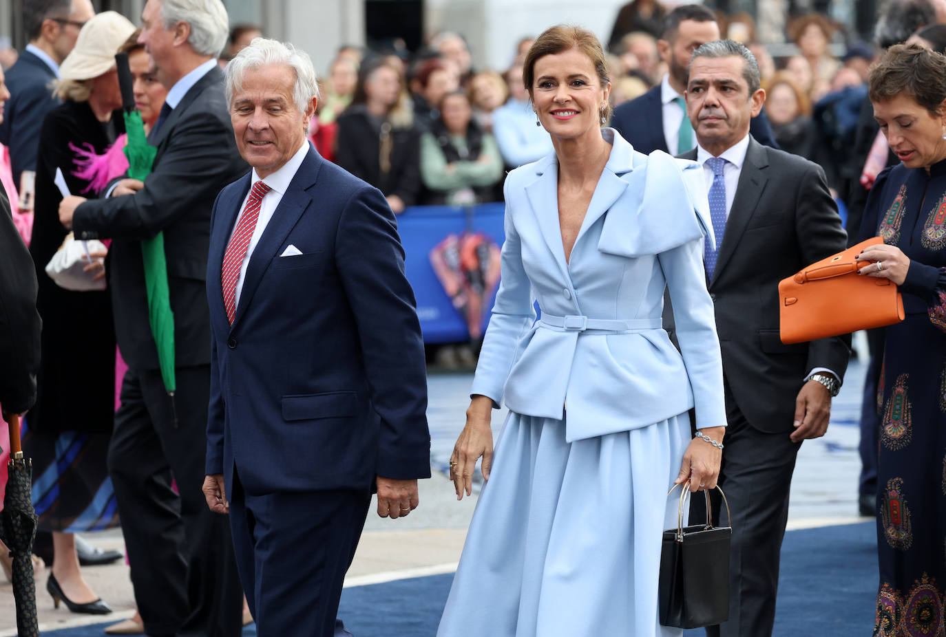 George Donald Johnston III y Nuria March a su llegada a la entrega