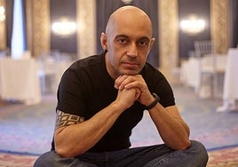 Paco Azorín: con la ópera a Madagascar