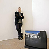 EL MUNDO DEL ARTE ESTALLA CON DUREZA CONTRA EL 'DEDAZO' EN EL CAAC