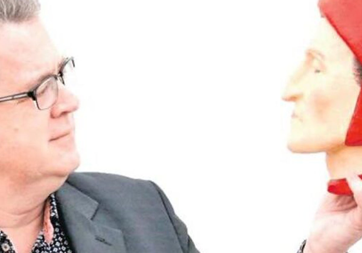 José María Micó (Barcelona, 1956) es poeta, filólogo, traductor y músico