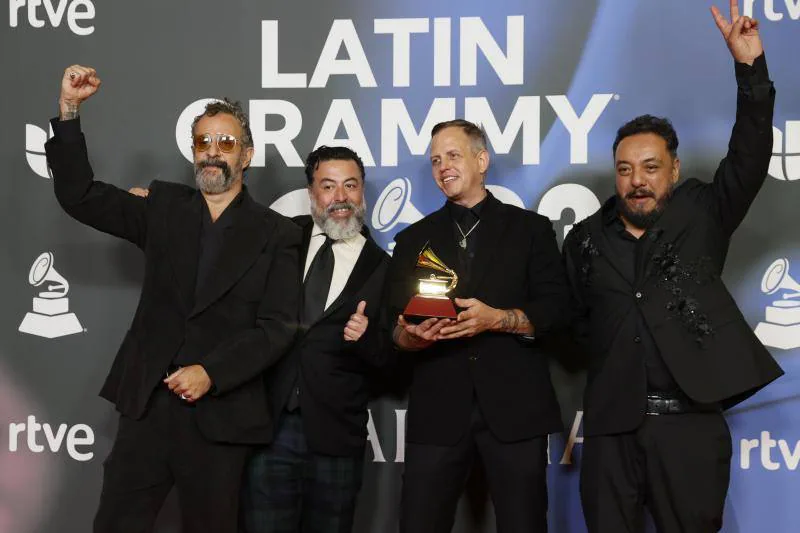 El grupo Molotov, nominados a la Mejor Canción de Rock por el tema 'Sólo D'Lira'