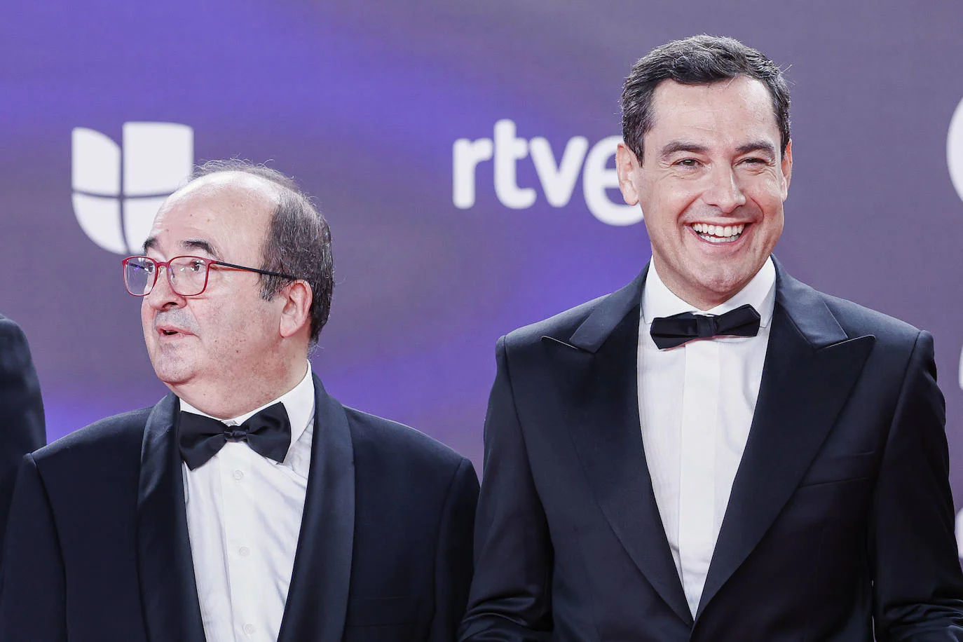 El actual ministro de Cultura y Deporte, Miquel Iceta, y el presidente de la Junta de Andalucía, Juan Manuel Moreno Bonilla