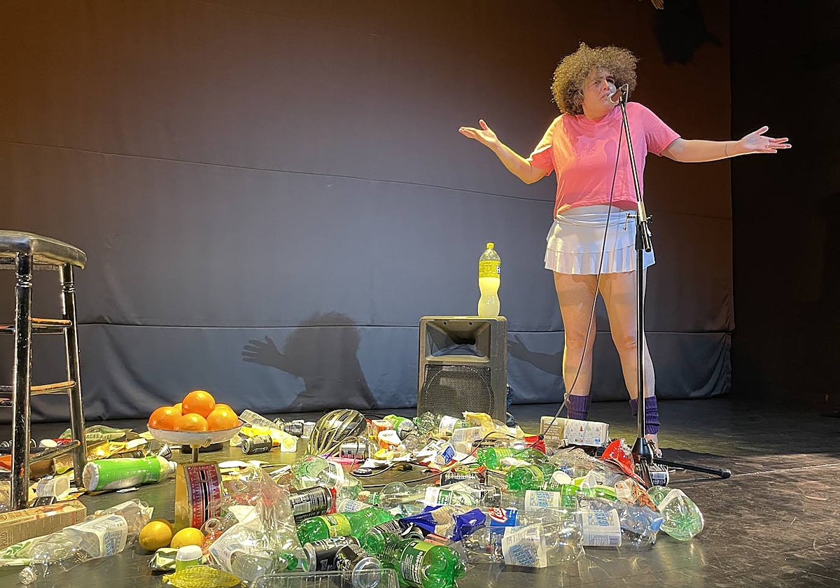 Esther F. Carrodeguas, en una escena de la obra