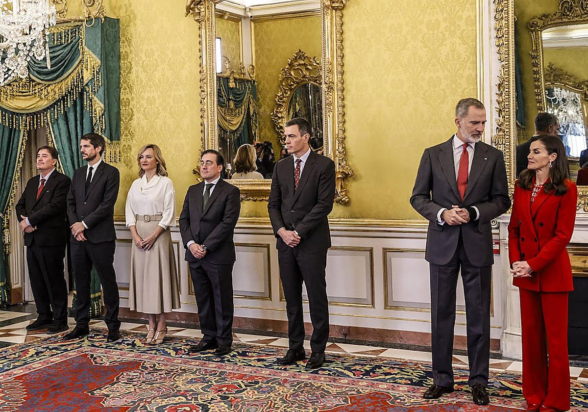 Los Reyes en la reunión del Patronato del Instituto Cervantes