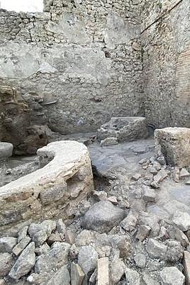 La panadería prisión descubierta en la Regio X de Pompeya