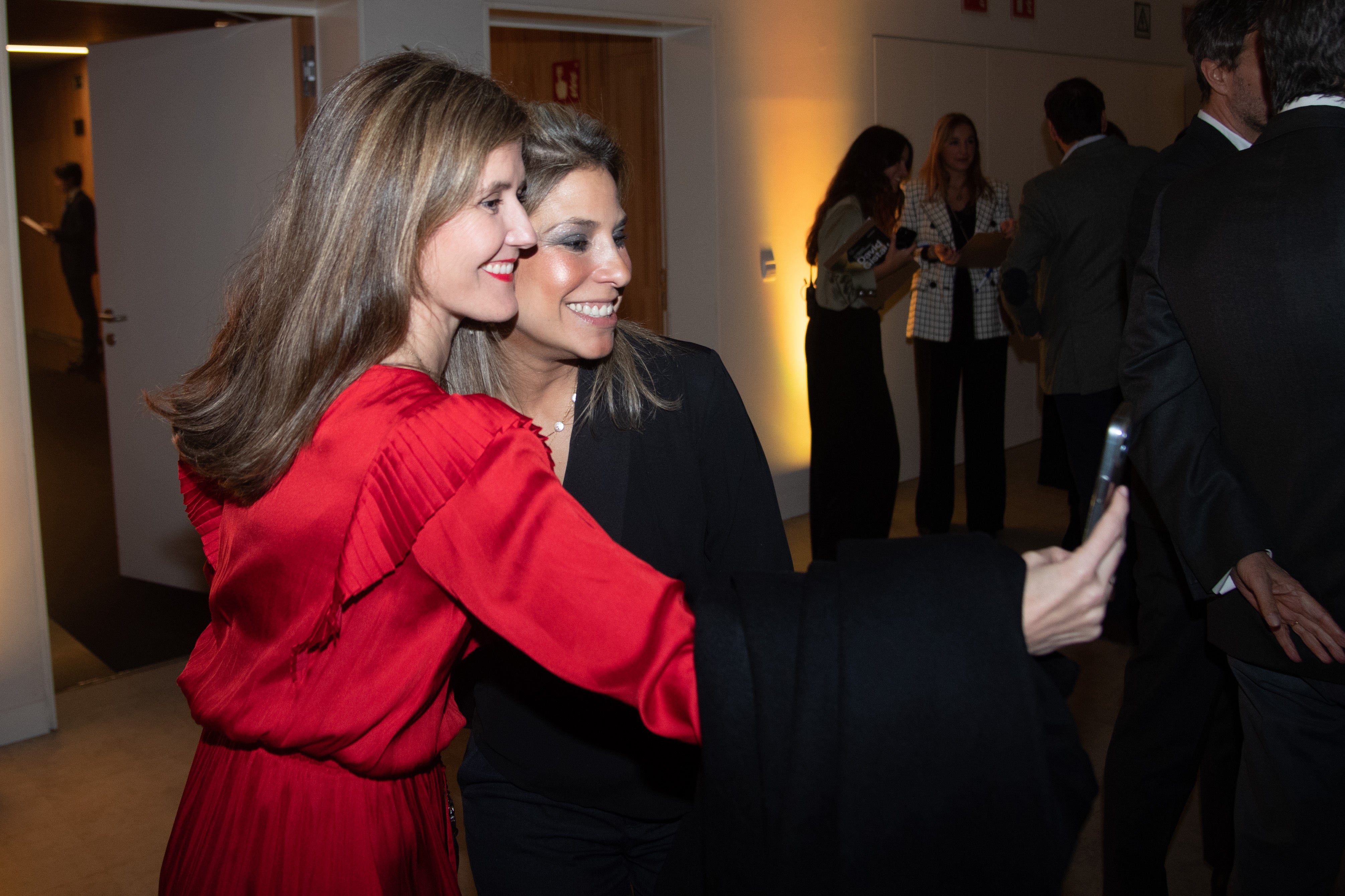 María José Fuenteálamo y Karina Sainz Borgo en la entrega del Premio de Periodismo David Gistau